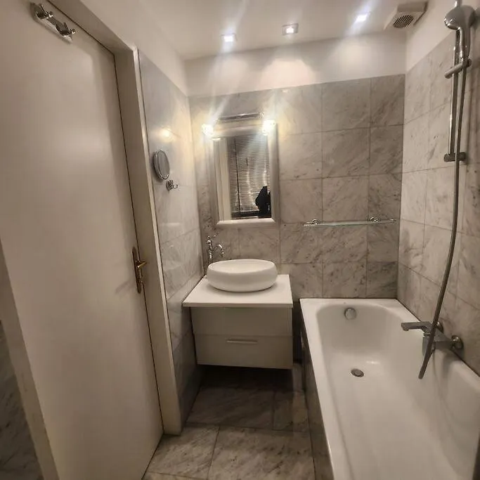 Appartement Urban Chic Retreat! Stadtapartment, Zentrale Lage Wenen
